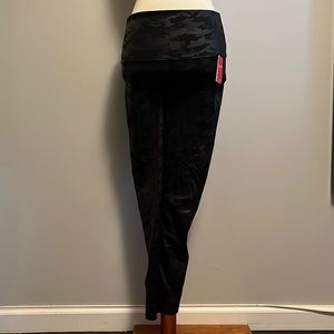 SPANX — Cameo Compressed Legging — NWT*